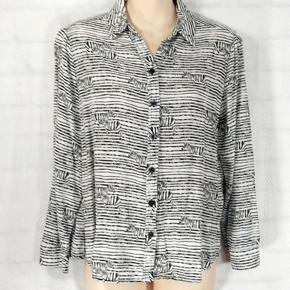 🎟️BOGO FREE🎟️Chico's Zebra Striped Top Long Sleeve Button Down Sz 0 (S) - Picture 1 of 4